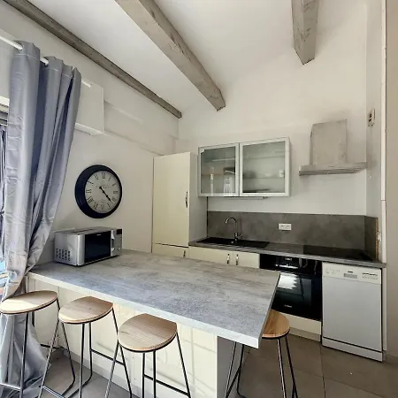 Avec Mezzanine, Climatise, Acces Prive Golf