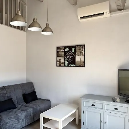 Avec Mezzanine, Climatise, Acces Prive Golf Saint-Raphael (Var)